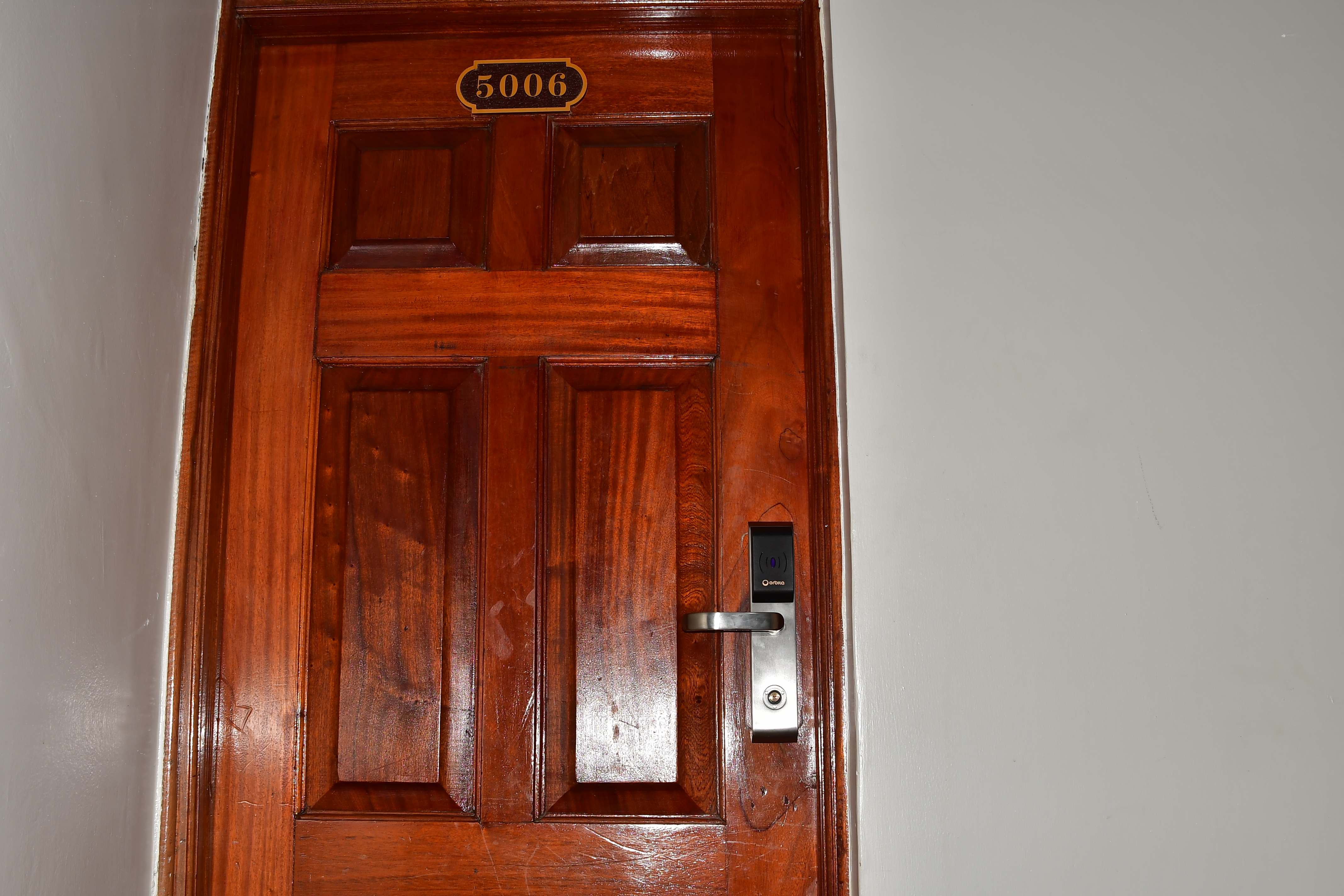 102 ORBITA E3041 RFID Locks Installed at Mashpark Hotel Nairobi – Smart Hotel Access Upgrade gallery image 3