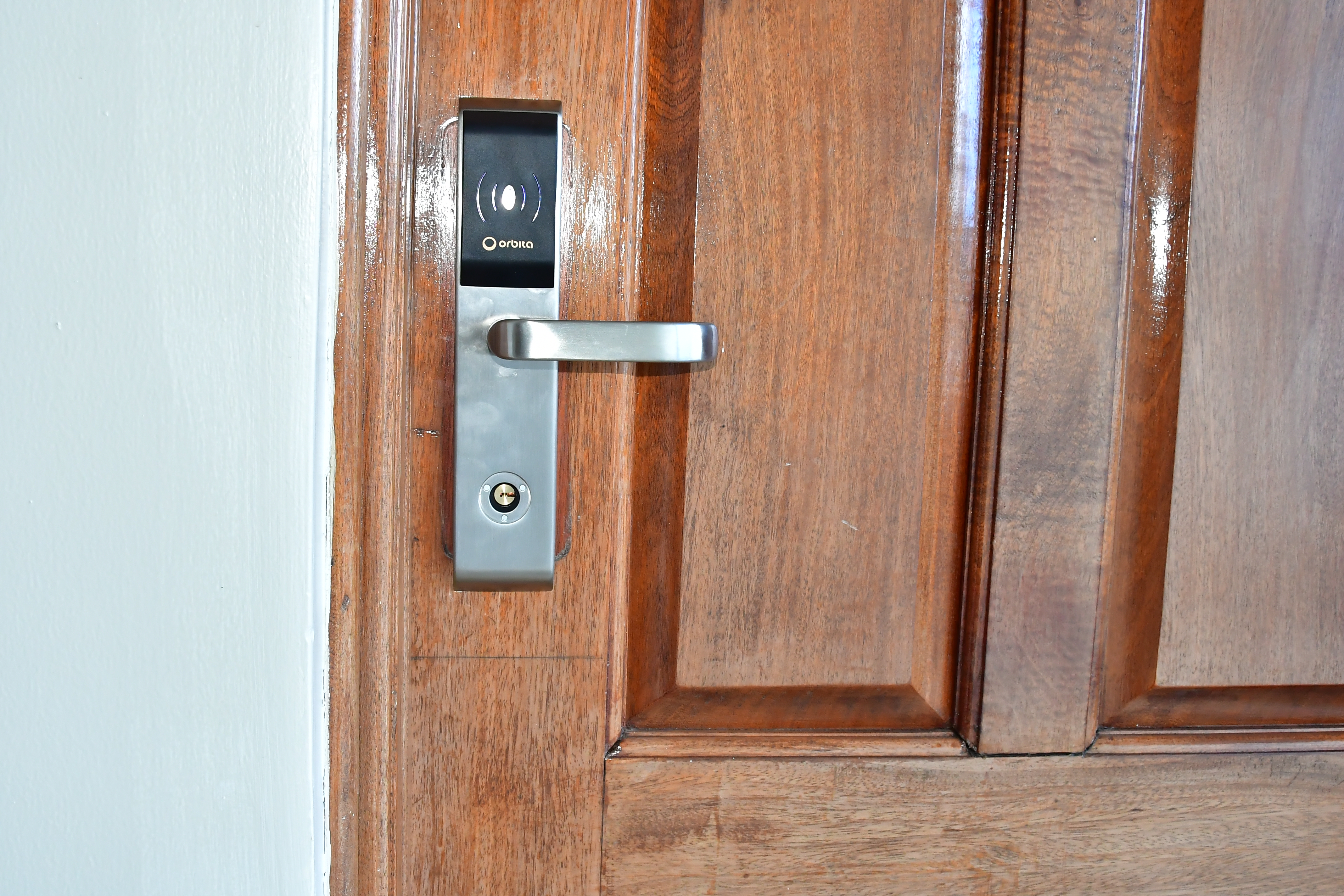 102 ORBITA E3041 RFID Locks Installed at Mashpark Hotel Nairobi – Smart Hotel Access Upgrade gallery image 7